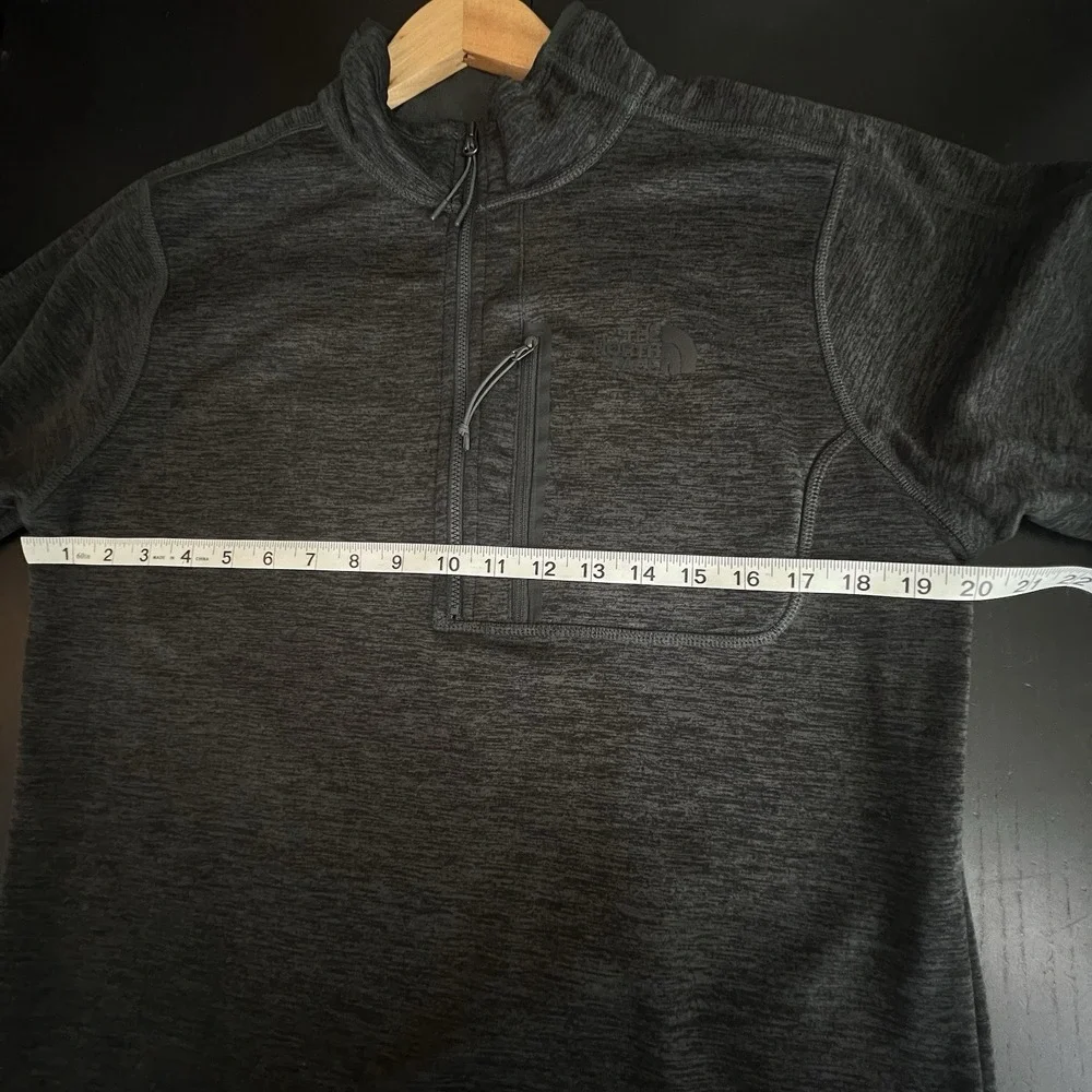 The North Face Canyonlands 1/2-Zip‎ Pullover Fleece Sweater Men's Sz Medium Gray
